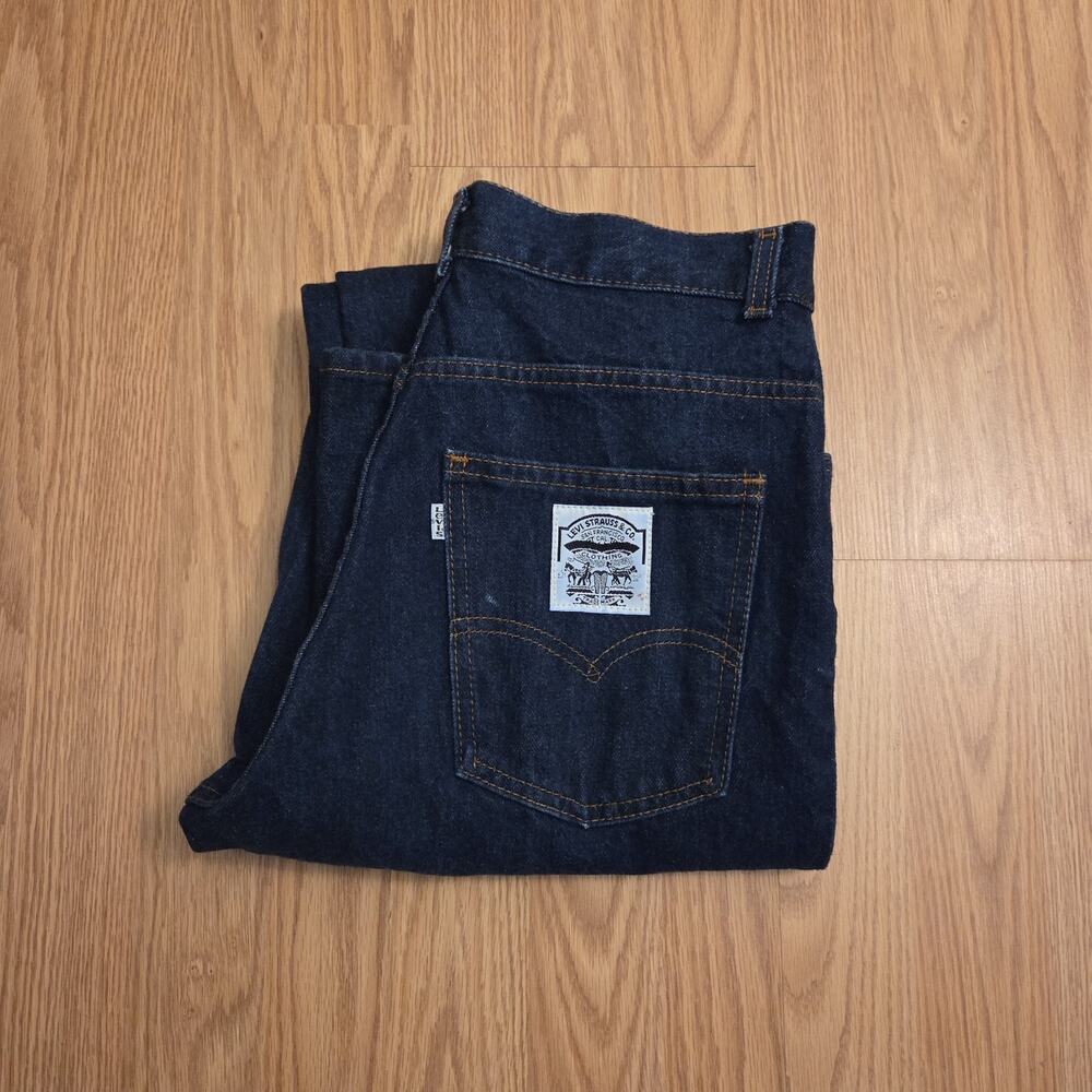 VTG White Patch Levi’s Dark Wash Denim Women’s Girls Jeans Measures 14.25x34